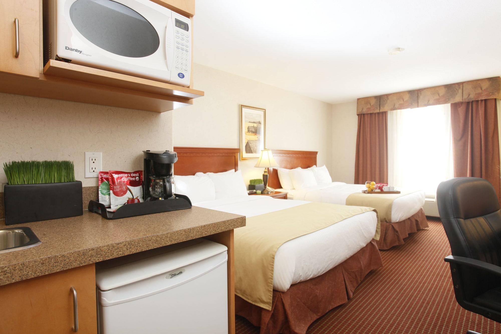 Stonebridge Hotel Досон-Крик Экстерьер фото